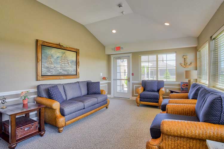 Charter Senior Living of Bay City Community Sunroom